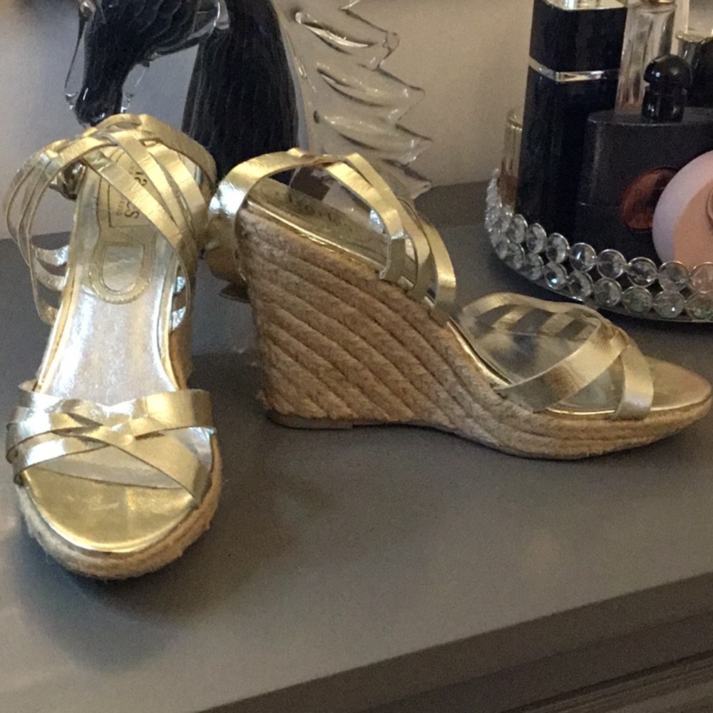 Charles David alpargata wedges Gold